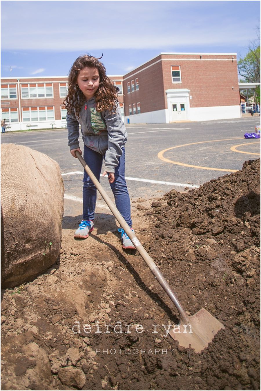 ClaraBartonElementarySchoolTreePlantingDeirdreRyanPhotographyFriendsofTheEcologicalSchoolyardatClaraBarton8