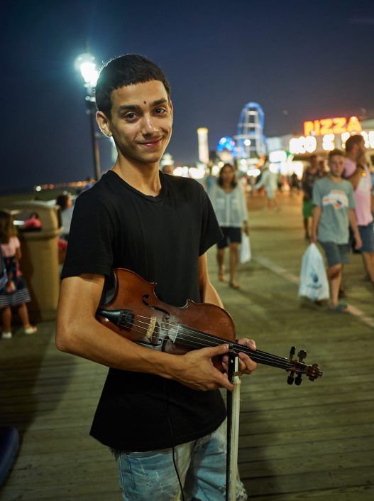 Violinist Street Performer in Ocean City, NJ